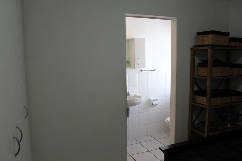 To Let 1 Bedroom Property for Rent in Oostersee Western Cape